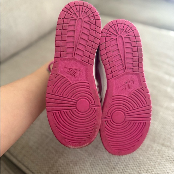 Nike Dunks - Picture 4 of 4